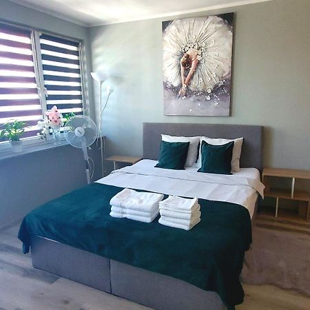 Apartament Centrum Chmielna Varsó Kültér fotó