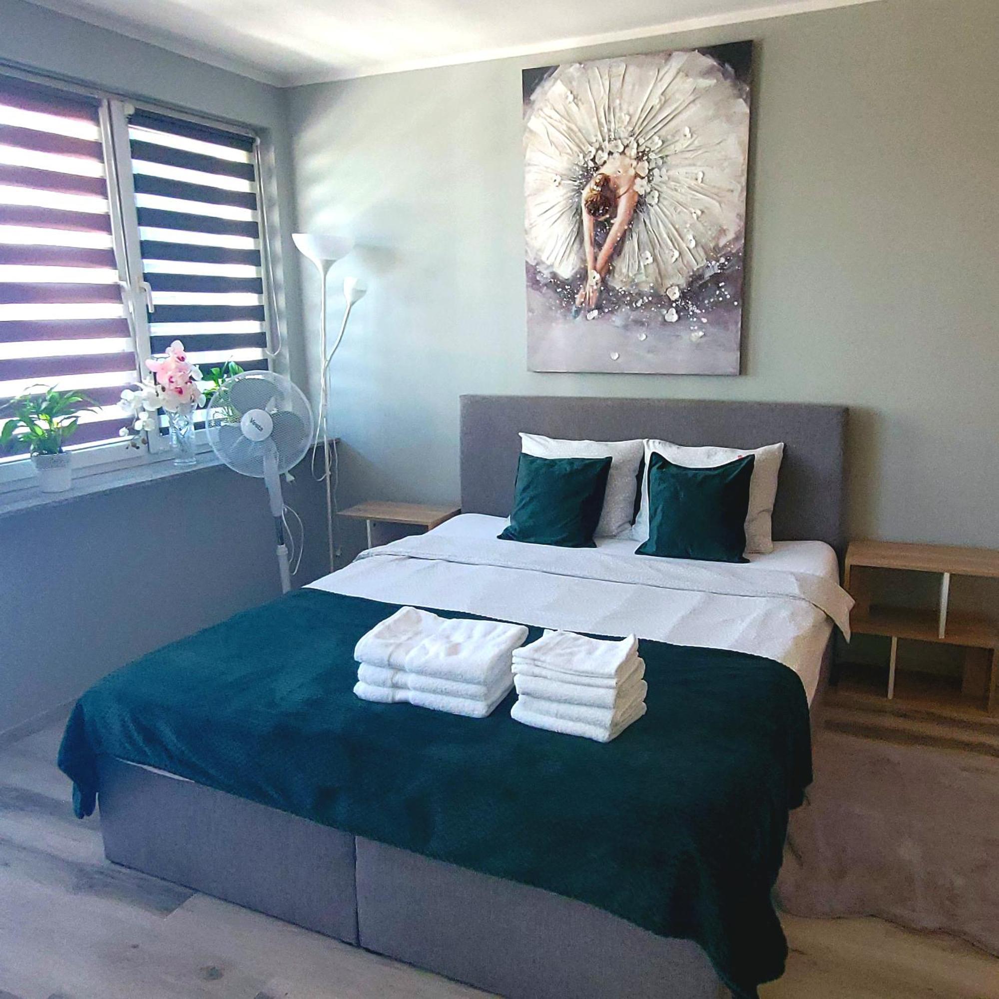 Apartament Centrum Chmielna Varsó Kültér fotó